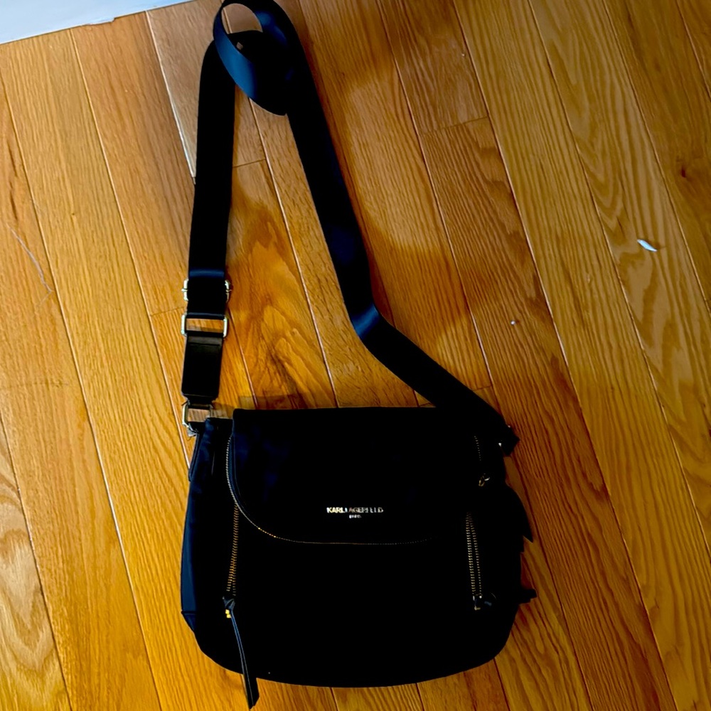 Karl Lagerfeld Black cross body bag.